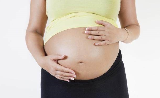 为什么多囊卵巢不容易怀孕