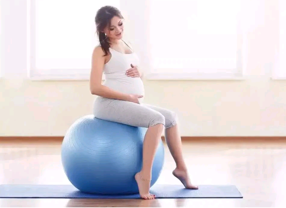 怀孕多久开始做胎心监测？